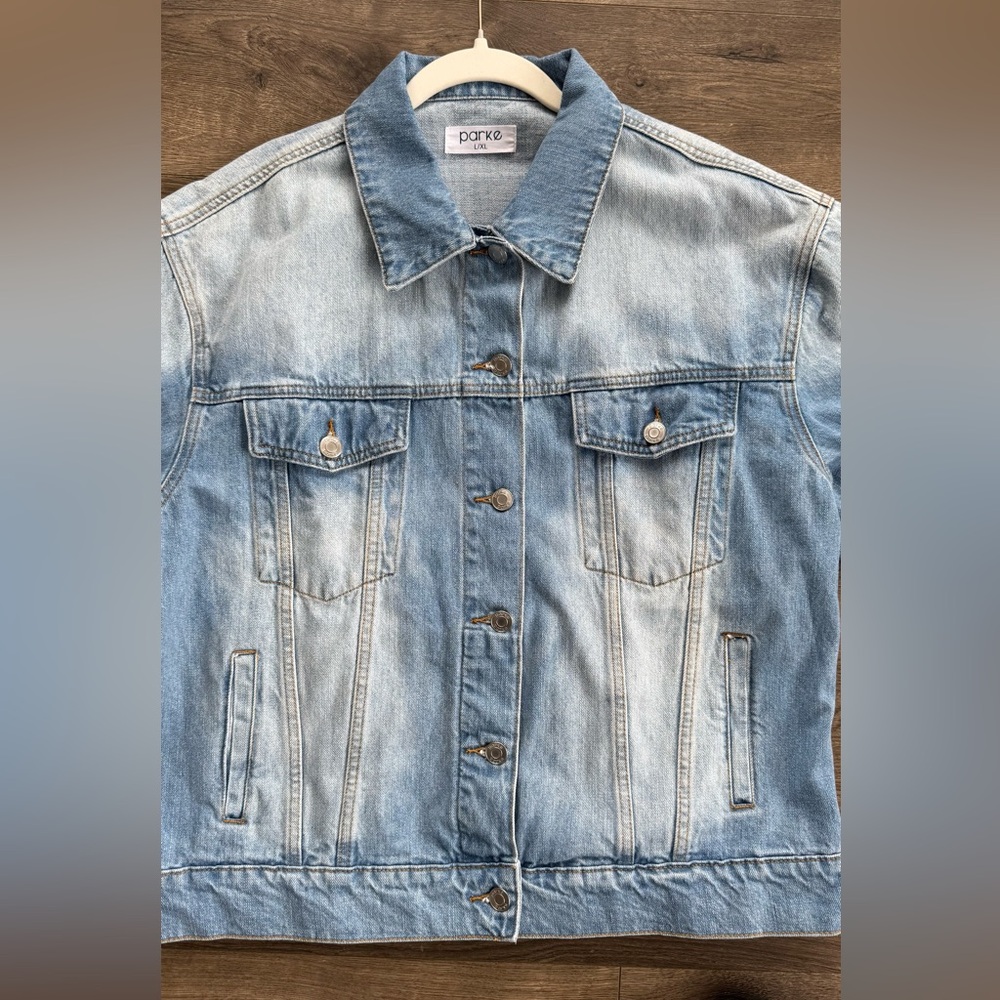 Parke new never worn Oversized Women's Light wash denim Jacket